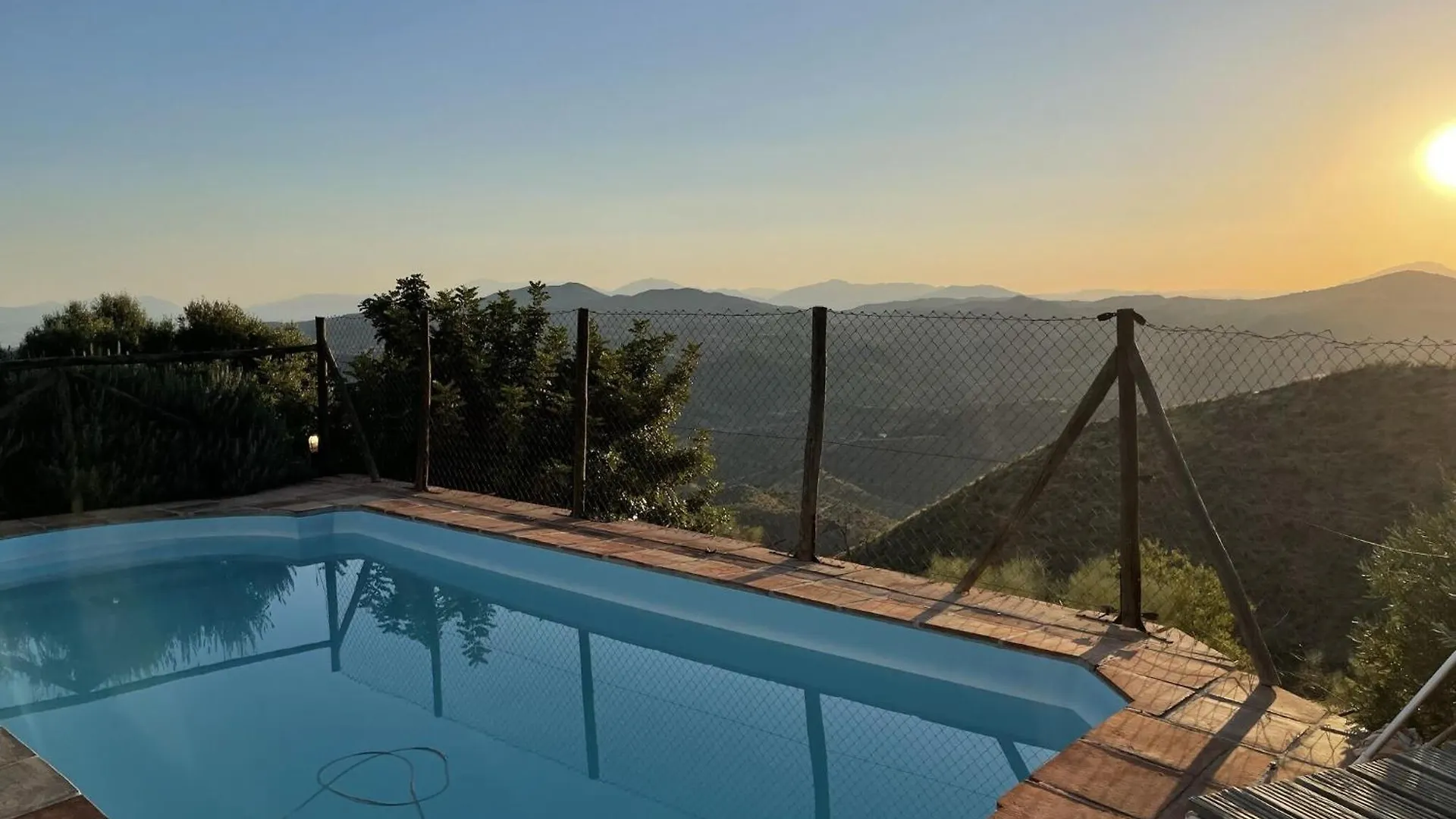 Mountain-View Holiday Home In Almogia